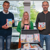 Interner Link: Förderverein spendet Bücher für Kinder psychisch kranker Eltern